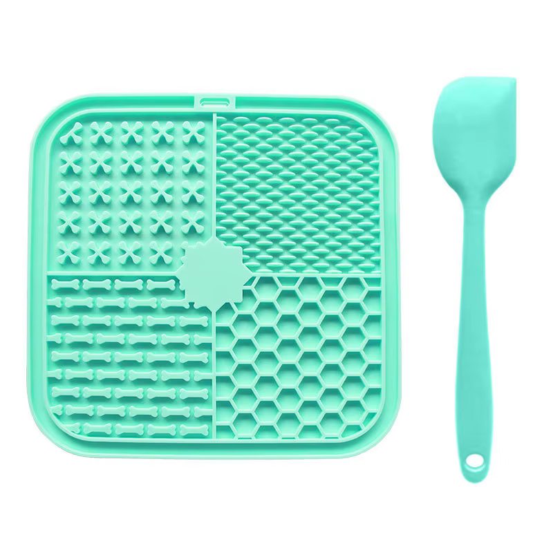 Silicone Lick Mat for Dogs & Cats Slow Feeder Anti Anxiety Pet Feeding Mat